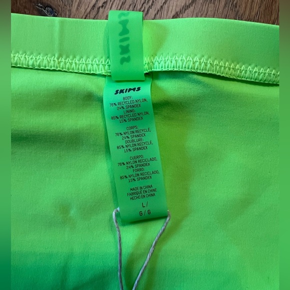 SKIMS Neon Green Long Sleeve Crop Top and Mini Skirt Set - Picture 8 of 9